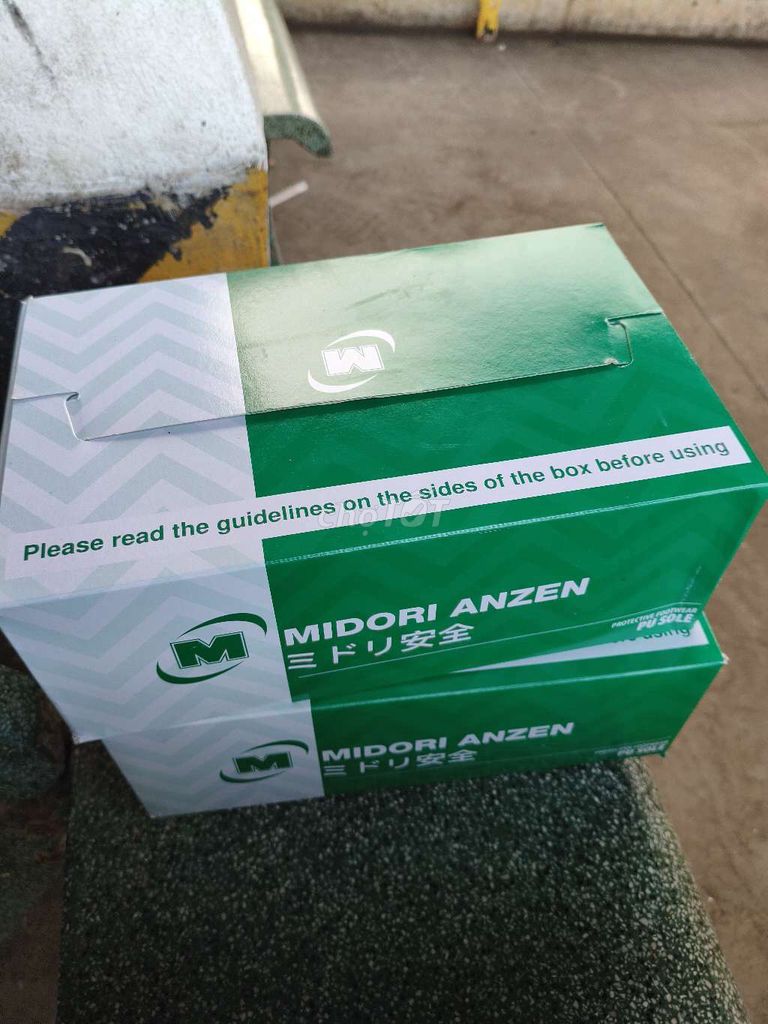 Giày bảo hộ Midori Anzen ACF210 Đen Size 41. Mua bán Giày dép tại Huyện Định Quán Đồng Nai được đăng bởi Hà Hà hình 1
