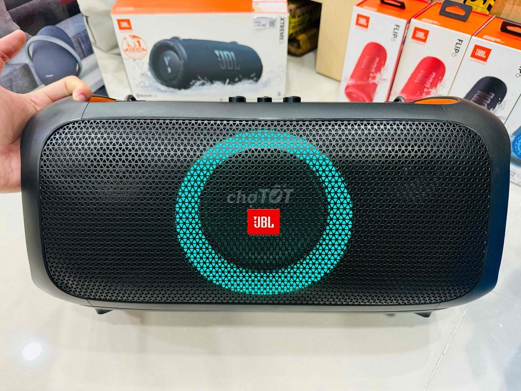 Loa JBL Partybox On The Go 100W Bass Rung Nhà