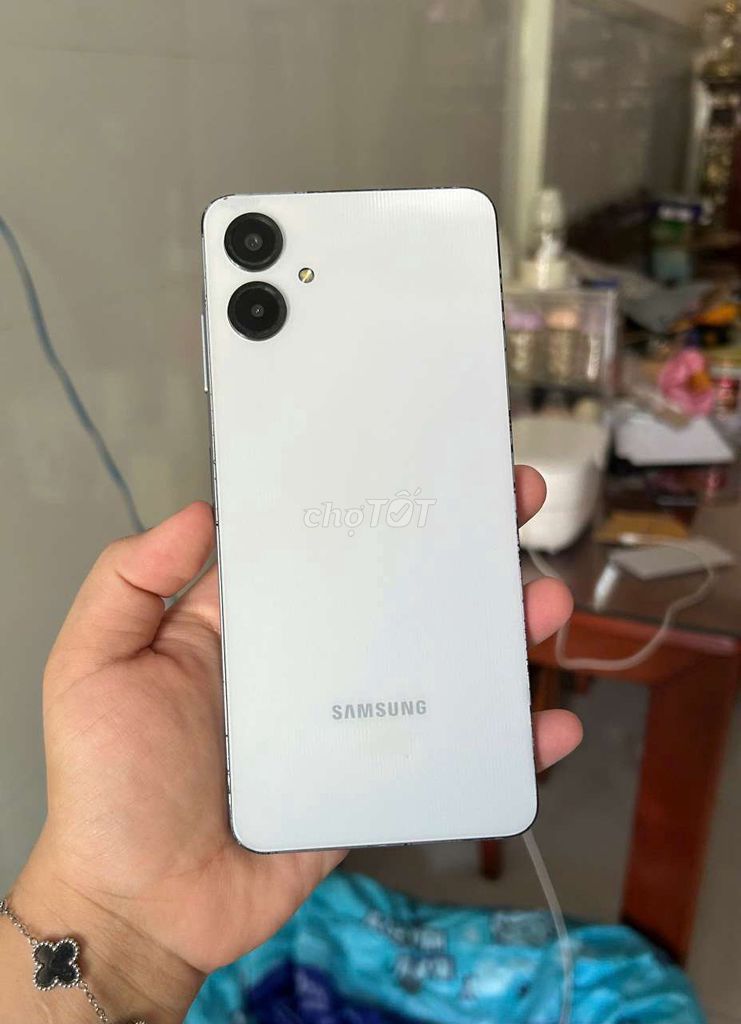 Samsung A06 6GB/128GB Trắng. Mua bán Điện thoại tại Quận Gò Vấp Tp Hồ Chí Minh được đăng bởi Gia Khởi hình 1