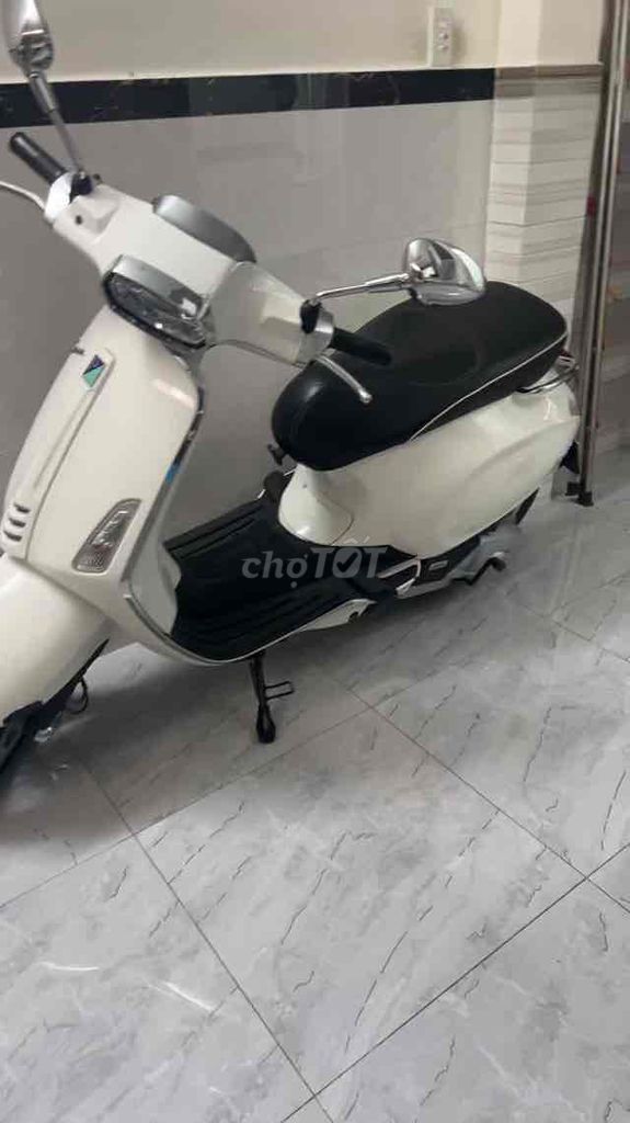 Vespa Piaggio 2019, màu trắng. Mua bán Xe máy tại Quận 11 Tp Hồ Chí Minh được đăng bởi nguyen thanh tam hình 2