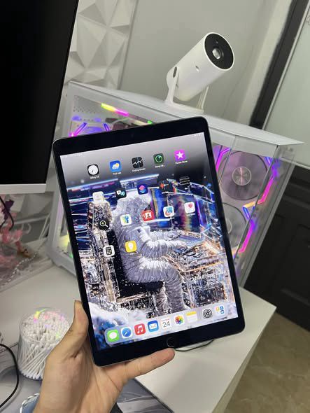 Apple iPad Air 3 64GB Xám. Mua bán Máy tính bảng tại Quận 1 Tp Hồ Chí Minh được đăng bởi Hội Đồ Điện Tử hình 1