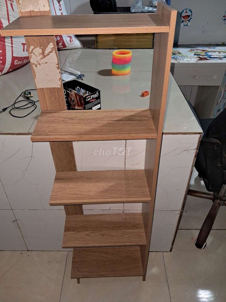 Kệ sách gỗ 4 tầng. Mua bán Tủ, kệ gia đình tại Huyện Ba Tri Bến Tre được đăng bởi hoainhan hình 1