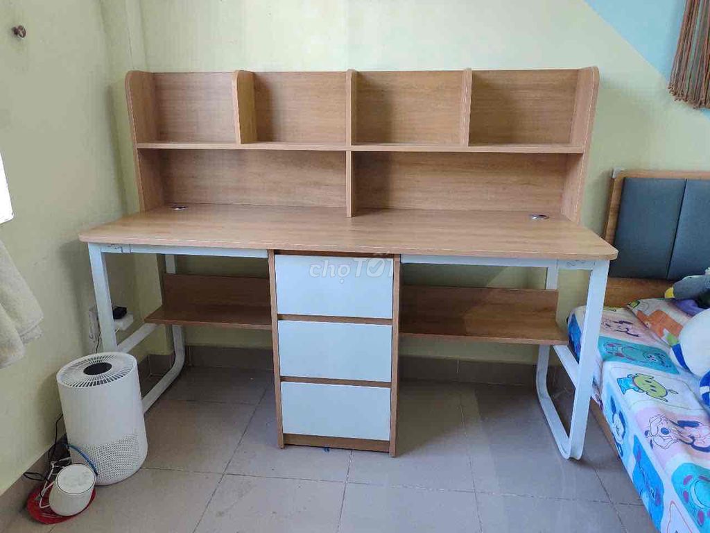 Bàn học và làm việc cho 2 người dài 1m6. Mua bán Bàn ghế tại Thành phố Thủ Đức Tp Hồ Chí Minh được đăng bởi Tiệm Nhà Gỗ hình 1