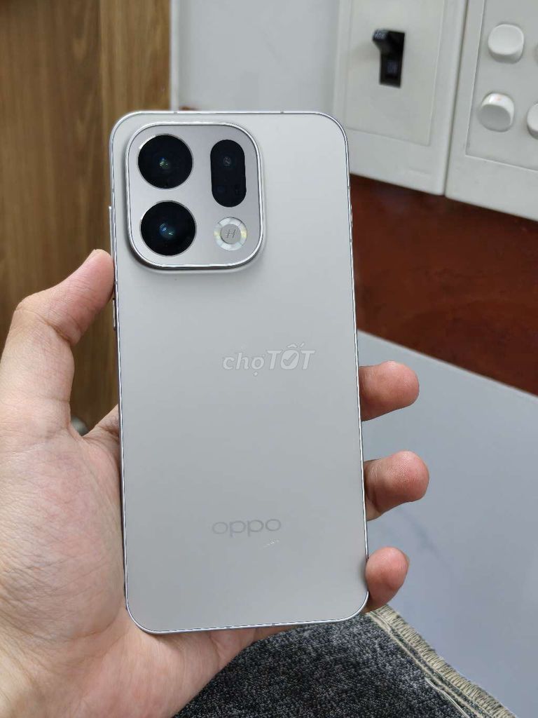 Oppo Find X9 12GB/256GB Bạc. Mua bán Điện thoại tại Quận Tân Phú Tp Hồ Chí Minh được đăng bởi Chợ Công Nghệ 2nd hình 1