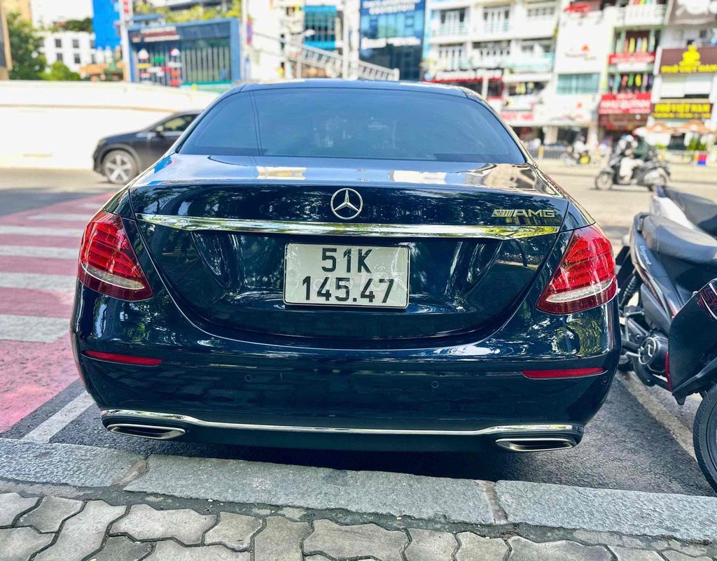Mercedes E180 sx 2020 màu xanh nội thất nâu lăn bá. Mua bán Ô tô tại Quận Tân Phú Tp Hồ Chí Minh được đăng bởi Phước Nguyễn hình 4