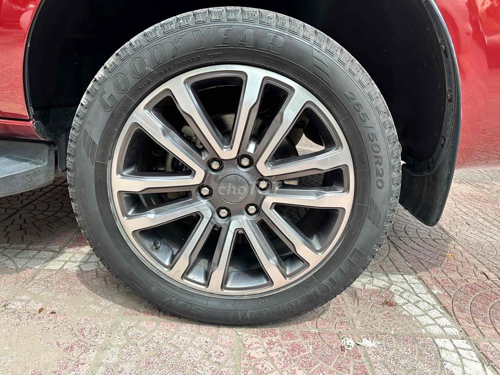 Everest 2.0 Biturbo 4WD 2020 form mới. Mua bán Ô tô tại Quận Cầu Giấy Hà Nội được đăng bởi Quang Trường hình 7
