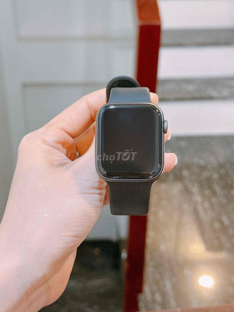 apple watch s4-44mm nhôm đen ful pk pin 96%