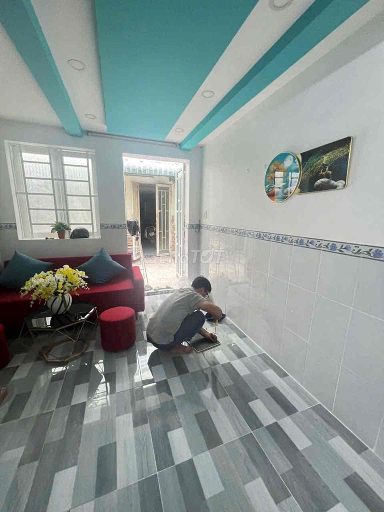 bán nhà 1 tret Lầu 2 pn.