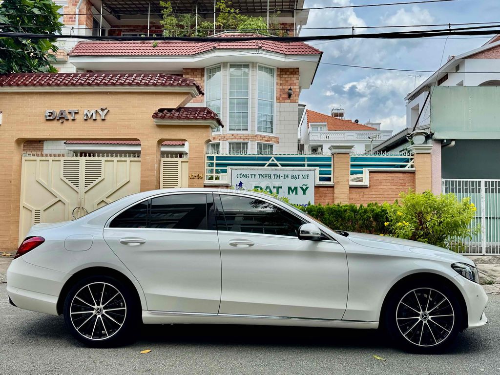 Mercedes Benz C Class 2020 C 200 Exclusive. Mua bán Ô tô tại Quận Bình Tân Tp Hồ Chí Minh được đăng bởi Auto 90 hình 7