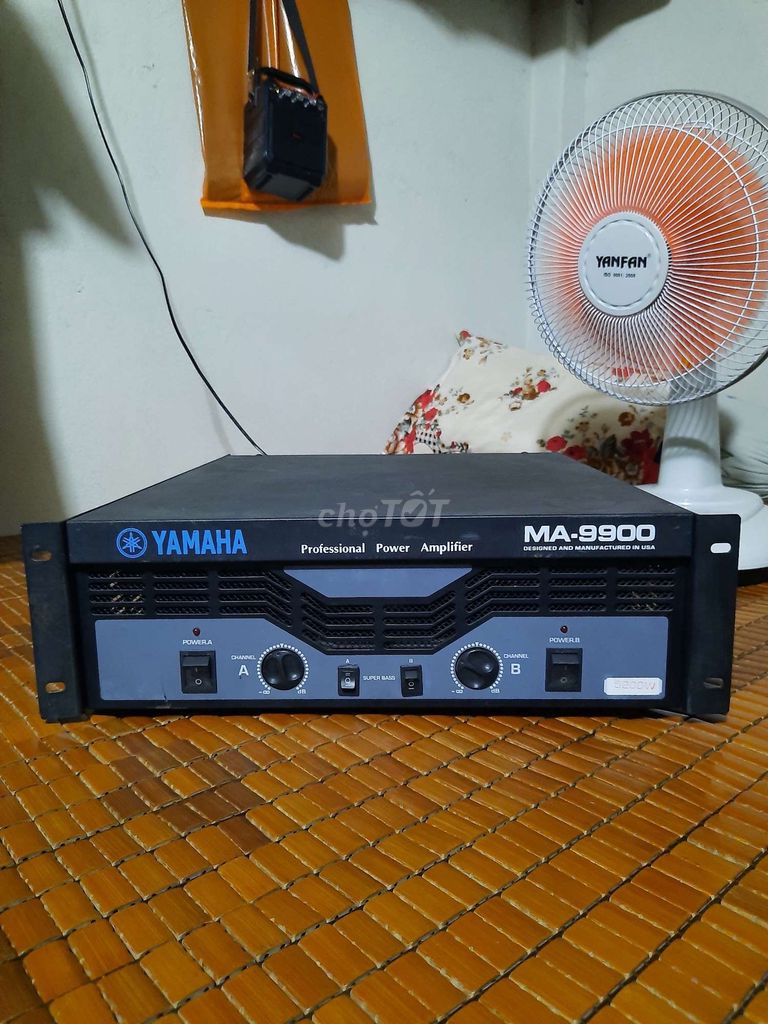 Cần bán cục đẩy YAMAHA MA-9900 hư 1kênh