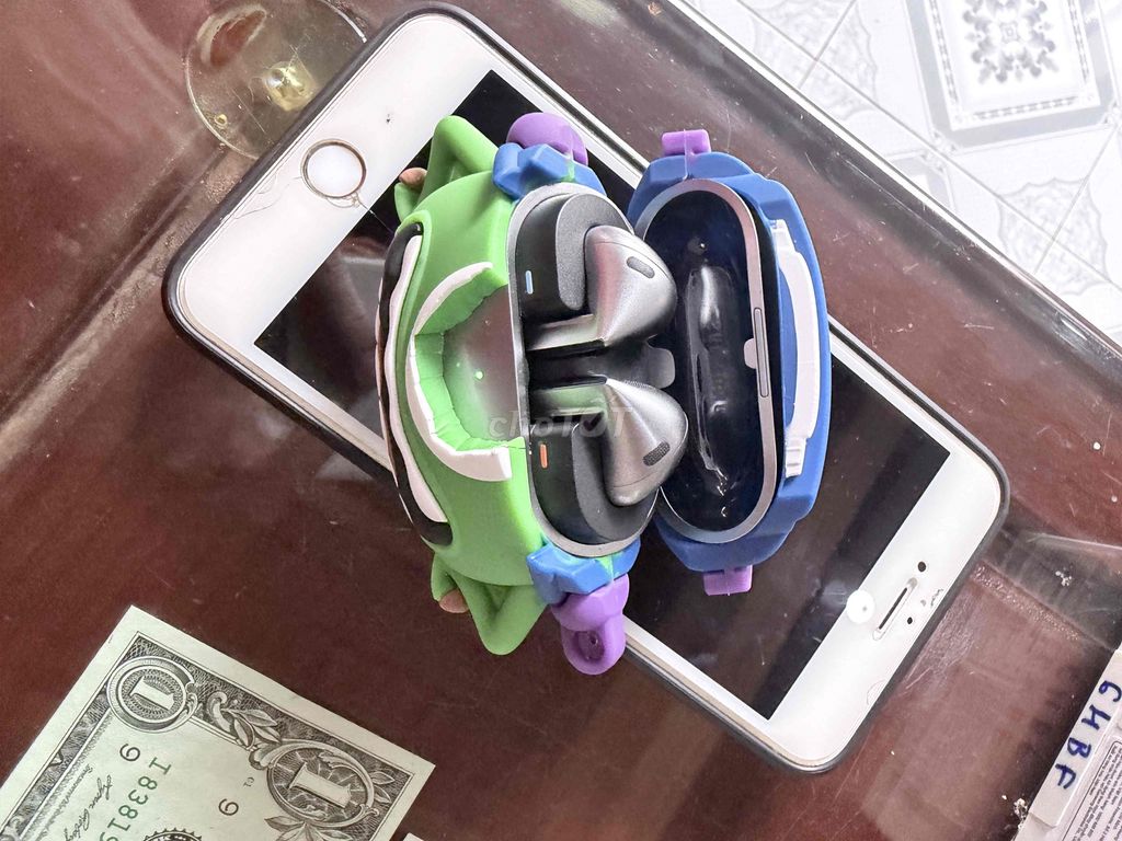 Tai nghe Samsung Galaxy Buds 3 xám. Mua bán Tivi, Âm thanh tại Quận Ba Đình Hà Nội được đăng bởi Lê Ruby hình 1