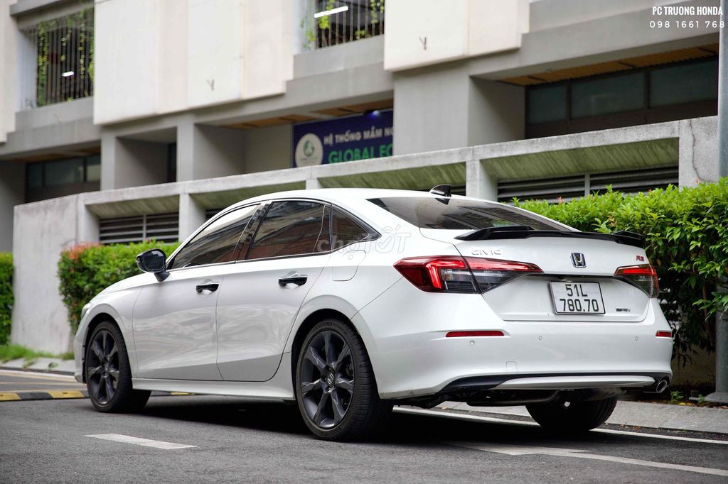 CIVIC RS HEV 2025 CAO CẤP NHẤT,  LƯỚT MỚI NHẤT VN. Mua bán Ô tô tại Quận 10 Tp Hồ Chí Minh được đăng bởi PC Trương hình 9