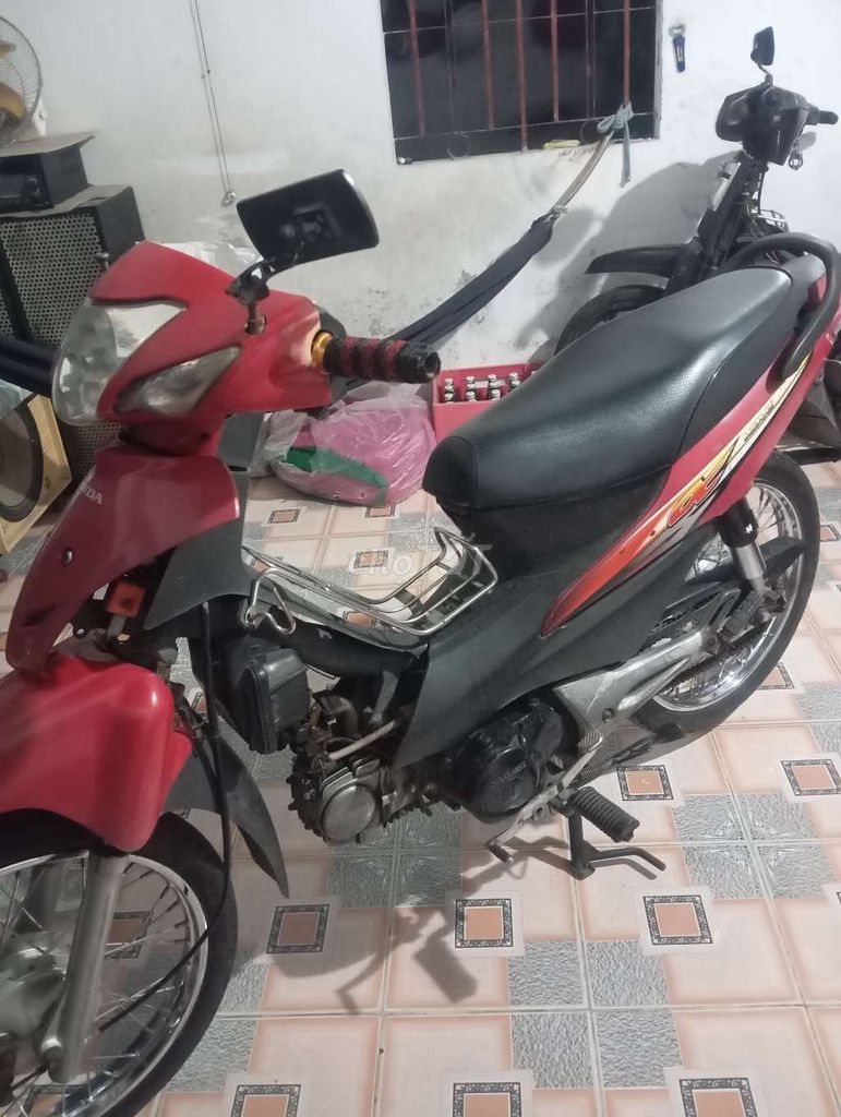 Waygiấy tờ đủ.máy êm.bình đề.đèn,nhan đủ.. Mua bán Xe máy tại Thành phố Vĩnh Long Vĩnh Long được đăng bởi Tuấn hình 2