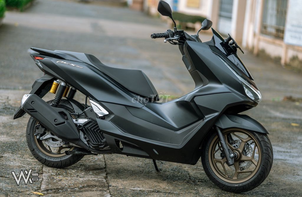 𝐏𝐂𝐗 𝟏𝟔𝟎 𝐀𝐁𝐒 𝟐𝟎𝟐𝟓 𝐑𝐨𝐚𝐝𝐒𝐲𝐧𝐜 𝐆𝐢𝐚́: 𝟖𝐱 𝐓𝐑. Mua bán Xe máy tại Quận Tân Bình Tp Hồ Chí Minh được đăng bởi Huy hình 3