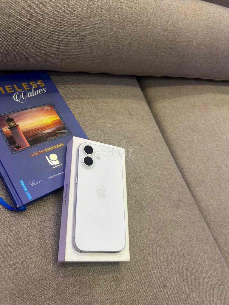 iPhone 16 256GB Trắng 90% LKCH APPLE. Mua bán Điện thoại tại Quận 3 Tp Hồ Chí Minh được đăng bởi Nam Á Mobile hình 1