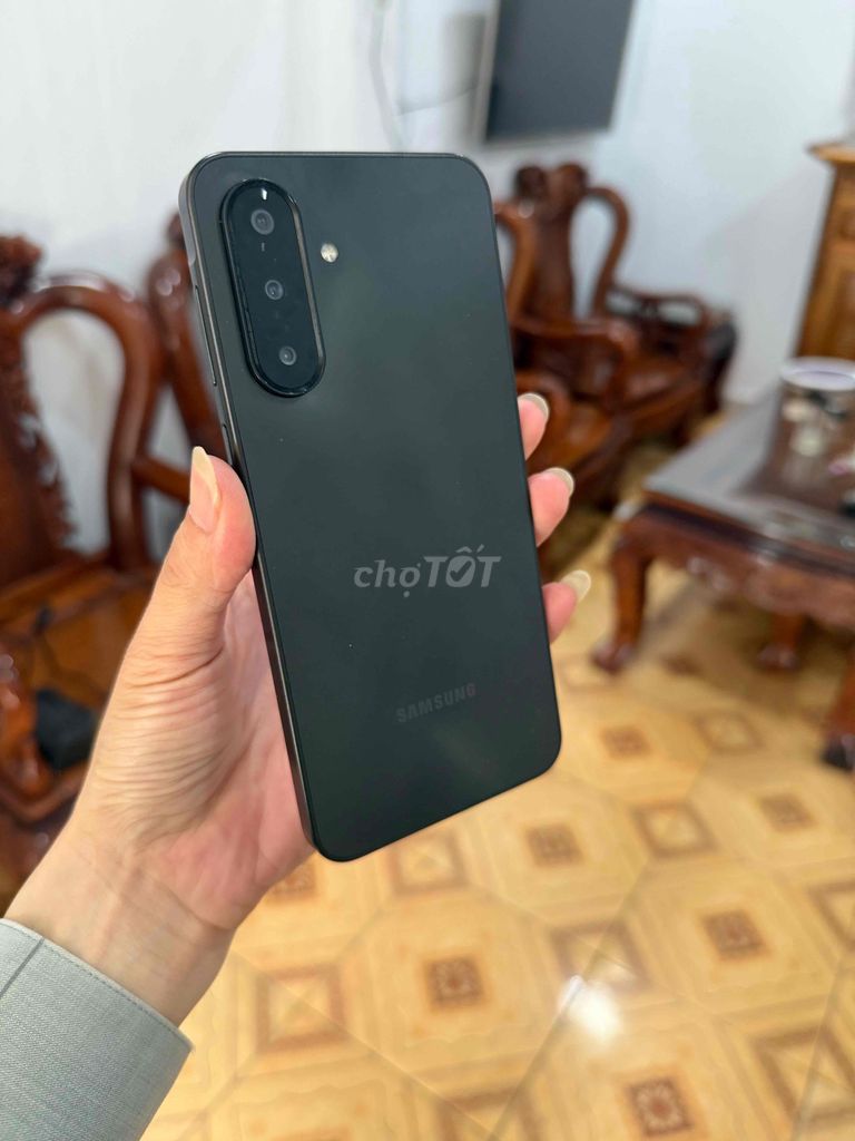 Samsung Galaxy A17 4G 4/128g mới 98%. Mua bán Điện thoại tại Thành phố Buôn Ma Thuột Đắk Lắk được đăng bởi Nguyễn Tâm hình 1