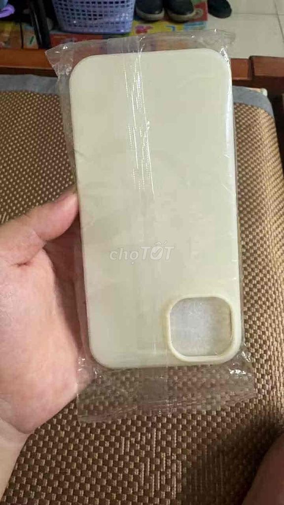 Ốp lưng điện thoại Silicon Trắng ngà. Mua bán Phụ kiện (Màn hình, Chuột...) tại Quận 8 Tp Hồ Chí Minh được đăng bởi ADann hình 1