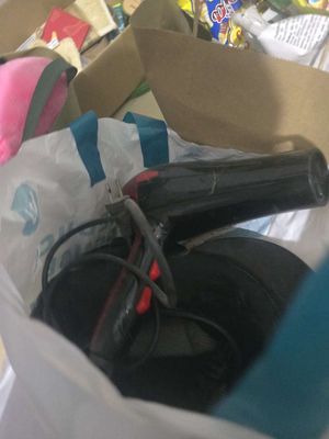 Tặng bánh kẹo, nón bảo hiểm, máy sấy tóc. Mua bán Đồ ăn, thực phẩm và các loại khác tại Quận Bình Thạnh Tp Hồ Chí Minh được đăng bởi Nguyễn Thùy Dương