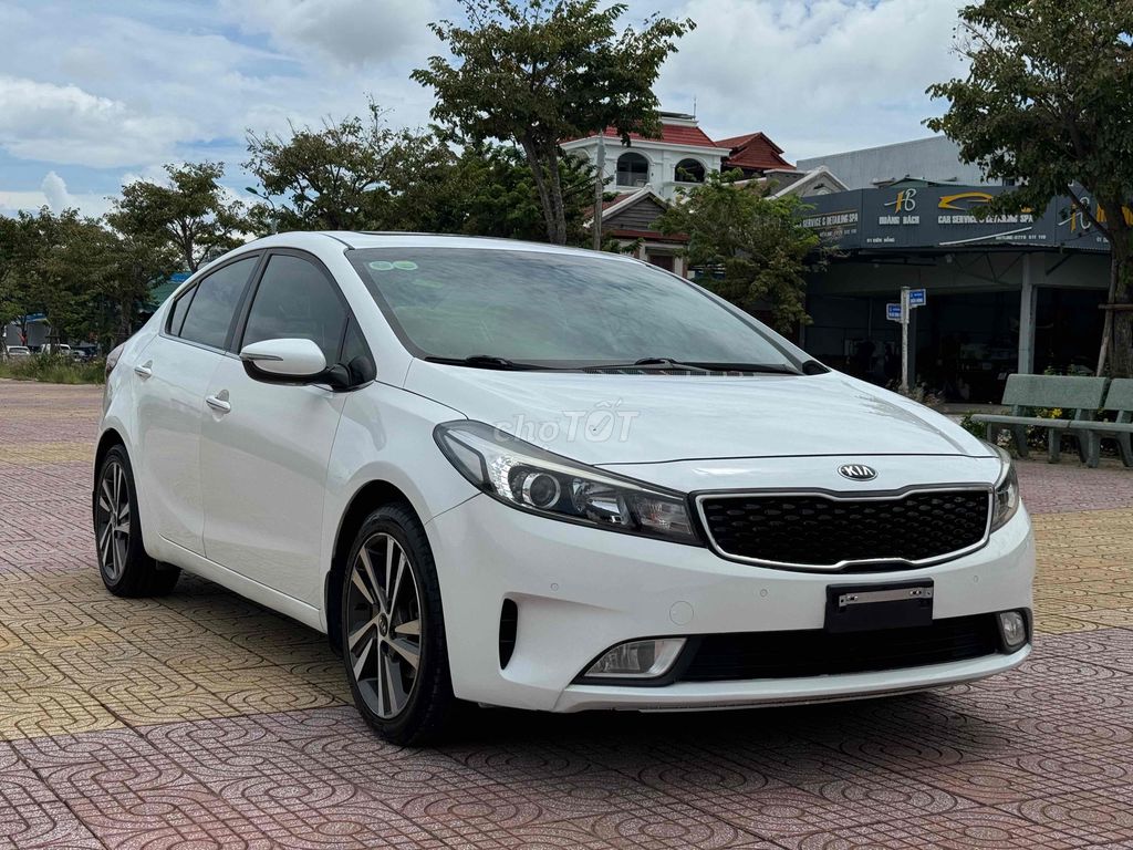 Kia Cerato 2018 1.6 AT Luxury - 81000 km. Mua bán Ô tô tại Quận Cẩm Lệ Đà Nẵng được đăng bởi nguyễn văn khoa hình 5
