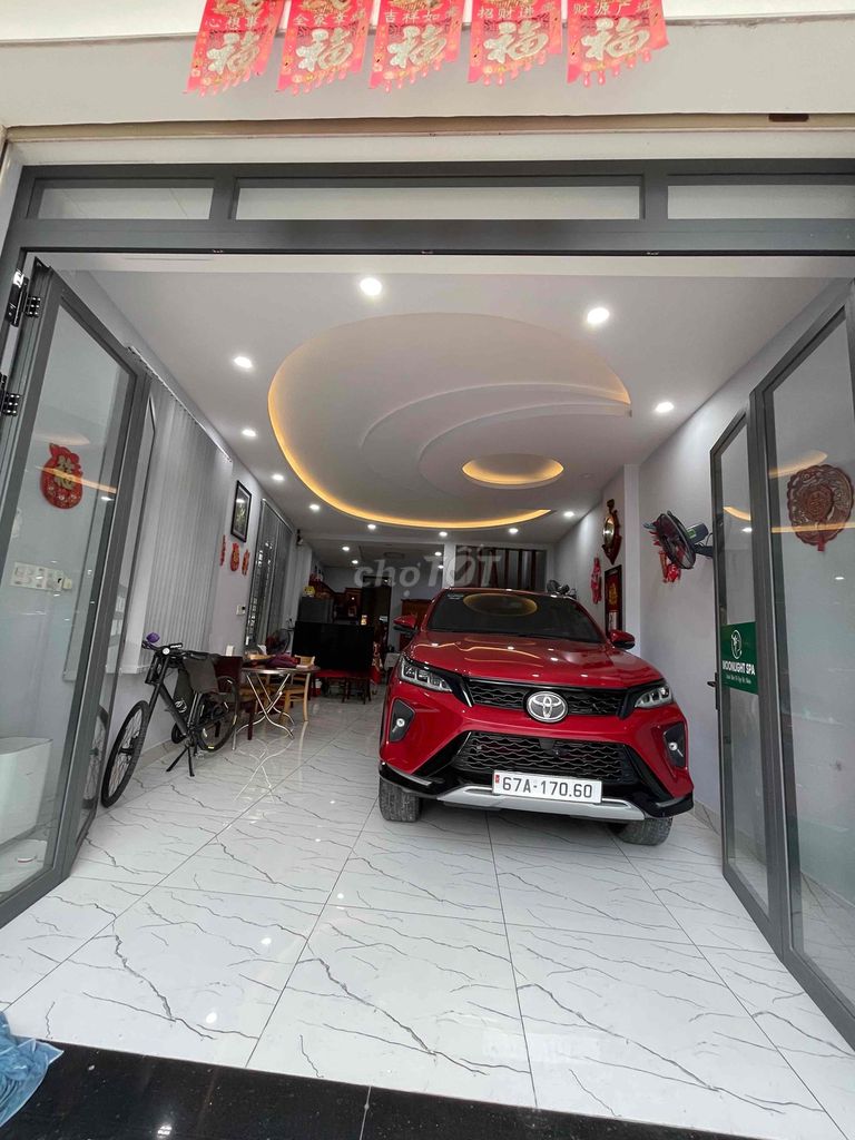 Toyota Fortuner Legender 2.4L 4x2 2022 макс. комплектация, АКПП