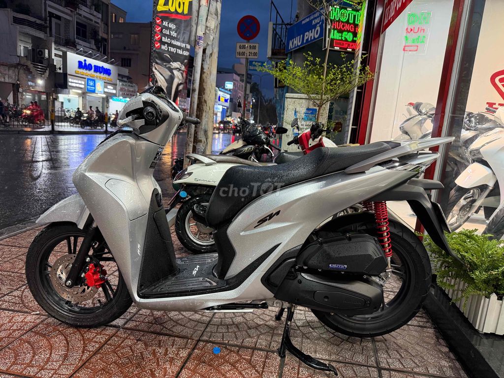 Серебряный гончар Honda SH125 ABS 2026 2.000 км