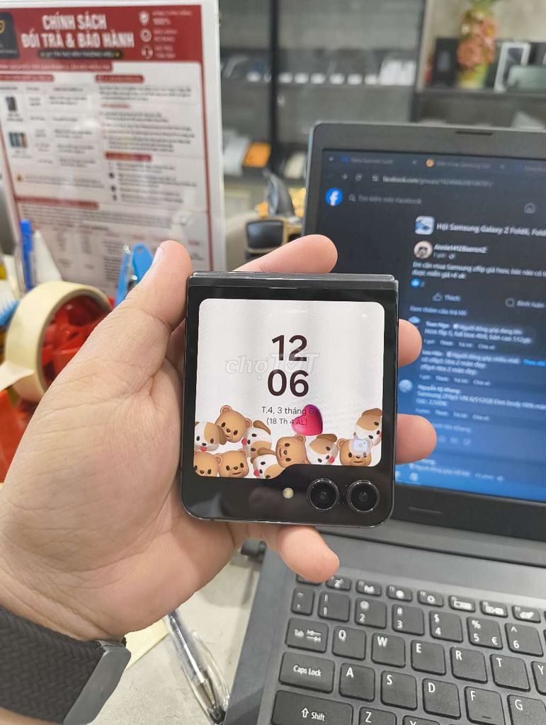 Samsung Z Flip 5 8GB/512GB Đen. Mua bán Điện thoại tại Quận 3 Tp Hồ Chí Minh được đăng bởi Nguyễn Khang hình 1