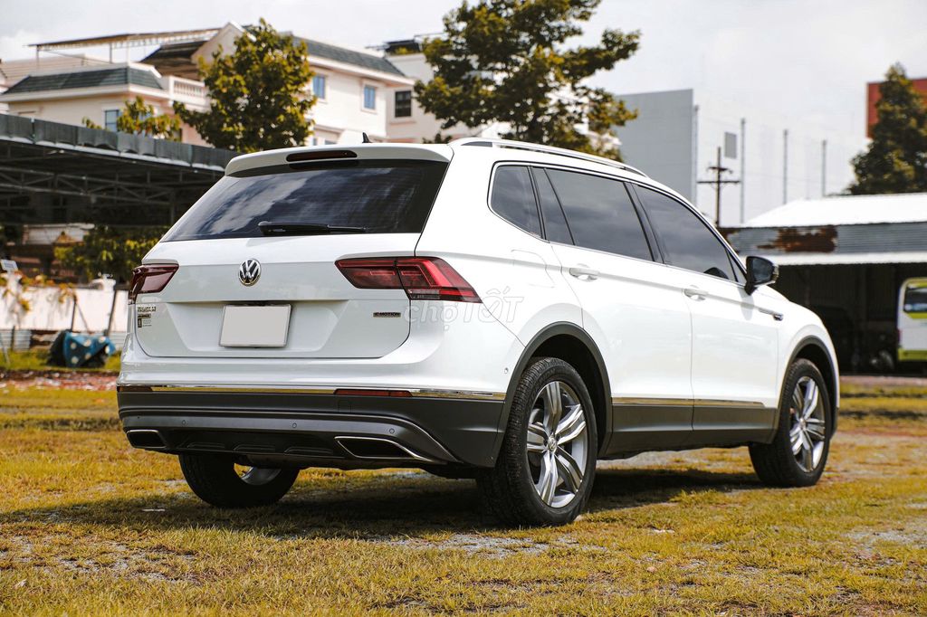 Volkswagen Tiguan LuxuryS - Xứng Tầm Trải Nghiệm. Mua bán Ô tô tại Quận Gò Vấp Tp Hồ Chí Minh được đăng bởi Mr Vương otosieuluot hình 4