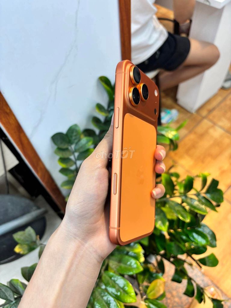Apple iPhone 17 Pro Max 256GB Cam Full nguyên. Mua bán Điện thoại tại Quận Đống Đa Hà Nội được đăng bởi MEO APPLE hình 1