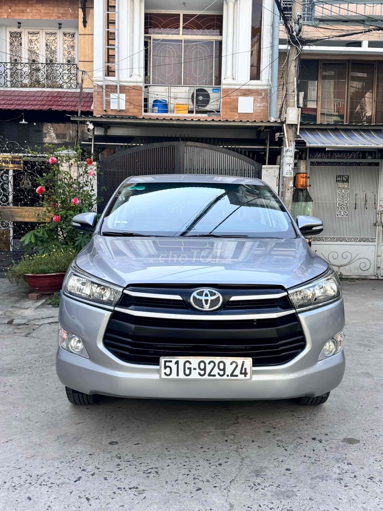 TOYOTA INNOVA 2017 2.0E