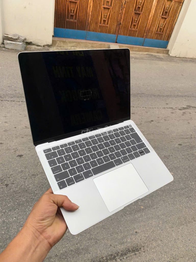 Apple MacBook Air 2019 I5 8GB/256GB. Mua bán Laptop tại Huyện Quế Võ Bắc Ninh được đăng bởi Luân hình 1