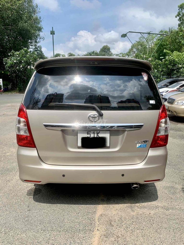 Toyota Innova 2013 - Bản 2.0V - Xe Gia Đình Sử Dụng Kỹ