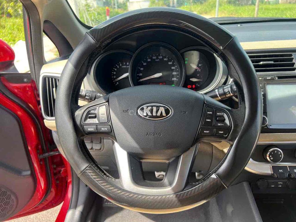 Kia Rio 2015 Số tự động màu Đỏ. Mua bán Ô tô tại Quận 12 Tp Hồ Chí Minh được đăng bởi TRƯƠNG CHÍ LÂM hình 5