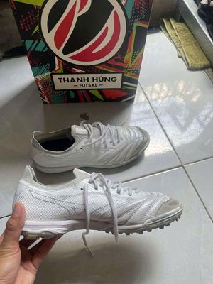 Bán giày đá banh chính hãng.. Mua bán Giày dép tại Quận Bình Thạnh Tp Hồ Chí Minh được đăng bởi hiếu hình 1