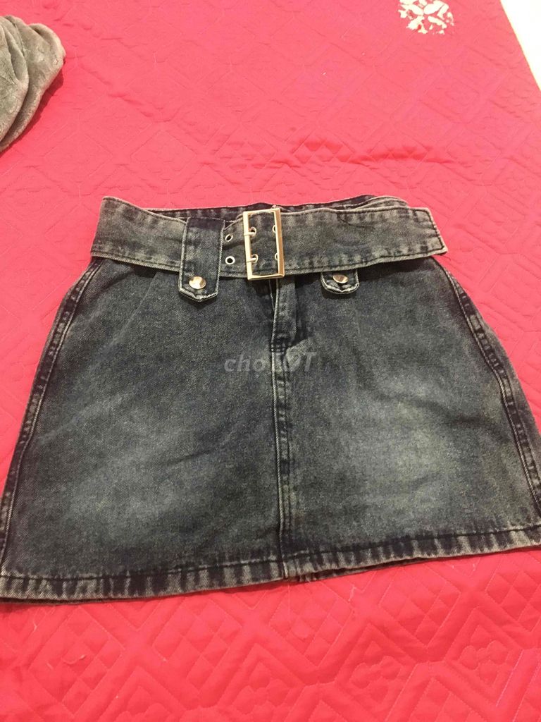 Chân váy Jean Nữ Đen Size S, M. Mua bán Quần áo tại Huyện Di Linh Lâm Đồng được đăng bởi Võ Ngọc Huyền Trâm hình 1