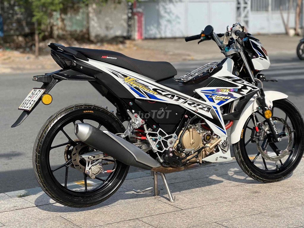 Suzuki Raider Fi 150 2018 Trắng. Mua bán Xe máy tại Quận 11 Tp Hồ Chí Minh được đăng bởi Hưng Từ hình 4