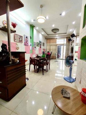 Chuyển khu vực sinh sống cần bán lại nhà 61m2 APT - bình chánh