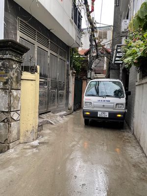NHÀ MỚI THANG MÁY YÊN HÒA- BA GÁC-1 NGOẶT VÀO NHÀ-40M2*5 TẦNG, MT 6.7M. Mua bán nhà ở tại Quận Cầu Giấy Hà Nội được đăng bởi Nguyễn Thị Dung