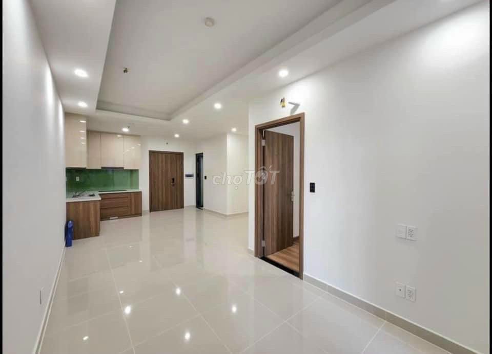 Продается новая квартира с 1 спальней в Q7 Saigon Riverside на улице Дао Три с видом на реку