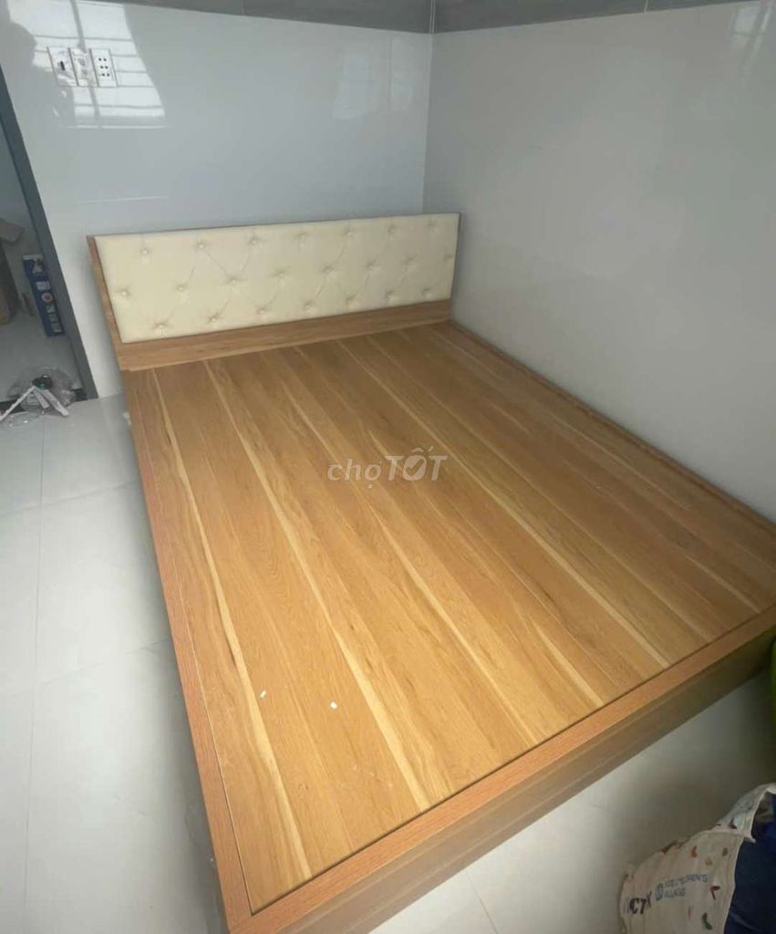 GIƯỜNG GỖ CÔNG NGHIỆP MDF 1M6*2M BỌC NỆM ĐẦUGIƯỜNG