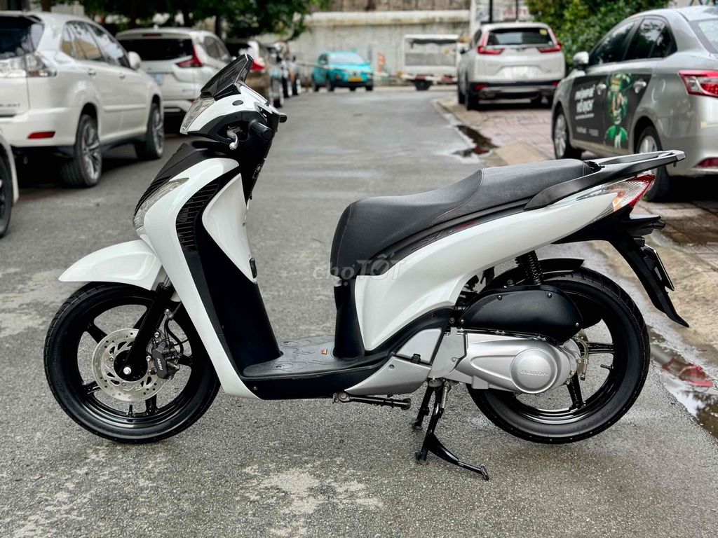Honda SH 150 Nhập Ý BSĐG 266.26 Sang Tên Giữ Biển. Mua bán Xe máy tại Quận 6 Tp Hồ Chí Minh được đăng bởi Minh Thành  hình 3