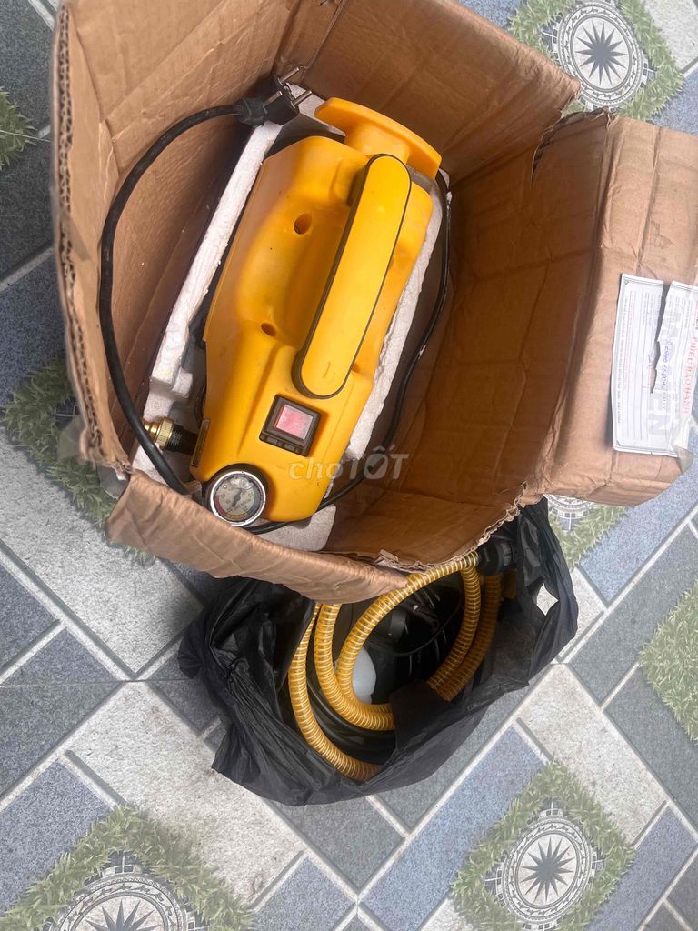 Máy xịt rửa áp lực MOMEN Vàng. Mua bán Đồ chuyên dụng, Giống nuôi trồng tại Huyện Thuỷ Nguyên Hải Phòng được đăng bởi Xanhxanh hình 1