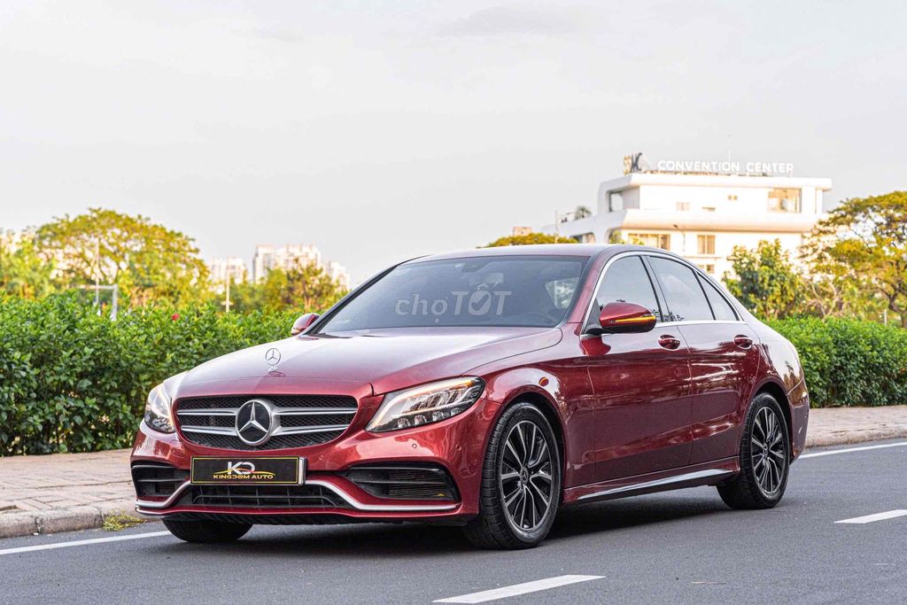 C200 Facelift màu đỏ Model 2019 siêu đẹp