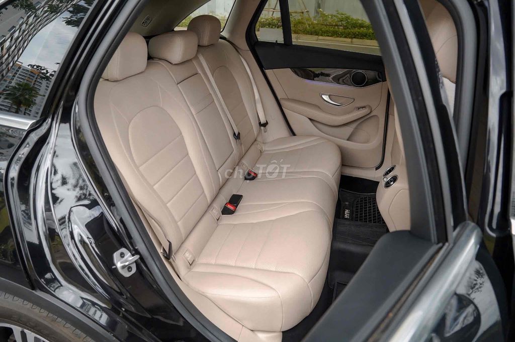 Mercedes_GLC200 (V1) Sx 2022 Bao Bank 90%. Mua bán Ô tô tại Quận 7 Tp Hồ Chí Minh được đăng bởi PHÁT ĐẠT LUXURY CAR hình 8