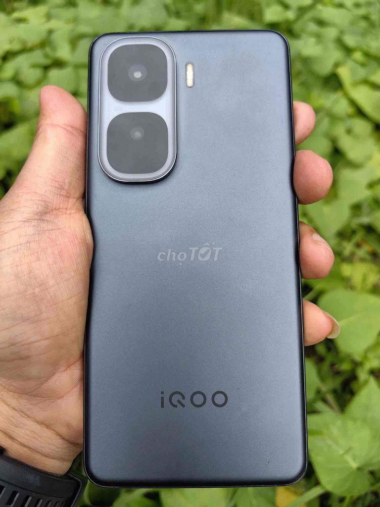 iQOO Neo10 12/256GB Đen Fullbox Game ngon. Mua bán Điện thoại tại Thành phố Nam Định Nam Định được đăng bởi Trí Dũng Store hình 1