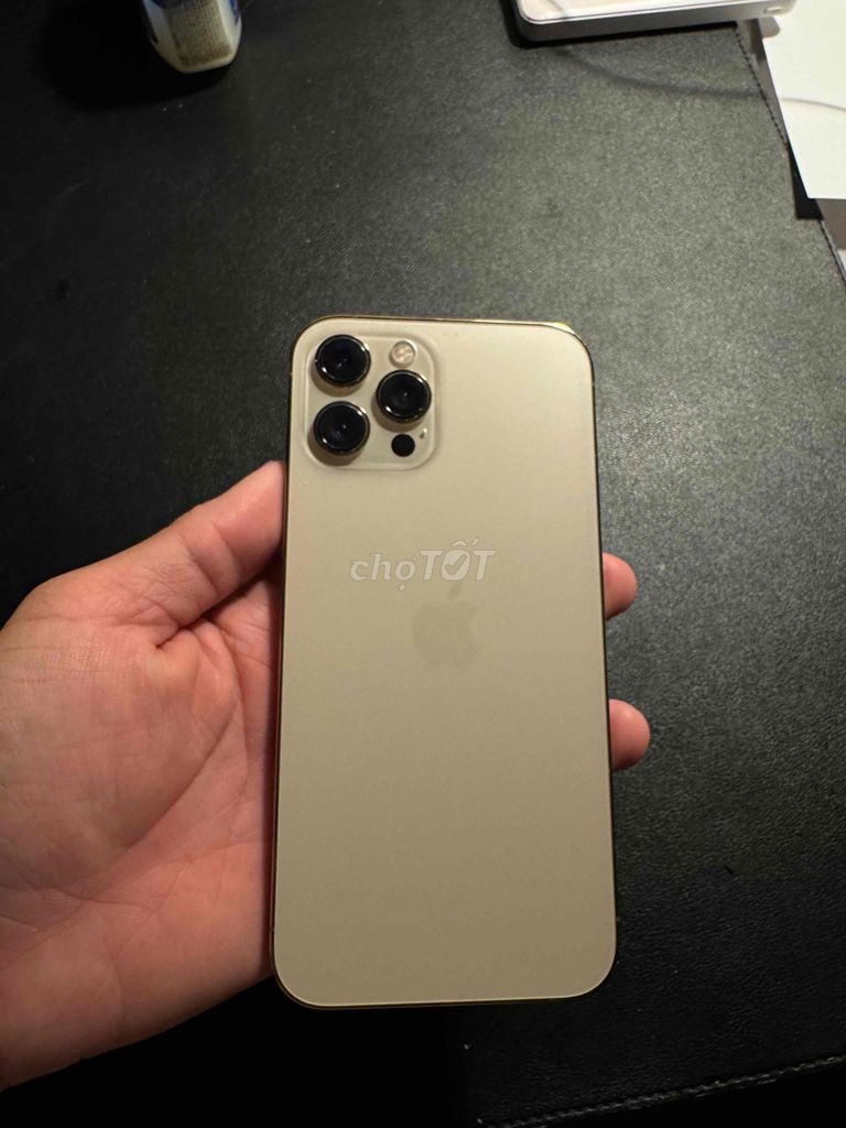 Apple iPhone 12 Pro Max 128GB Vàng đã thay pin. Mua bán Điện thoại tại Huyện Hóc Môn Tp Hồ Chí Minh được đăng bởi H hình 1