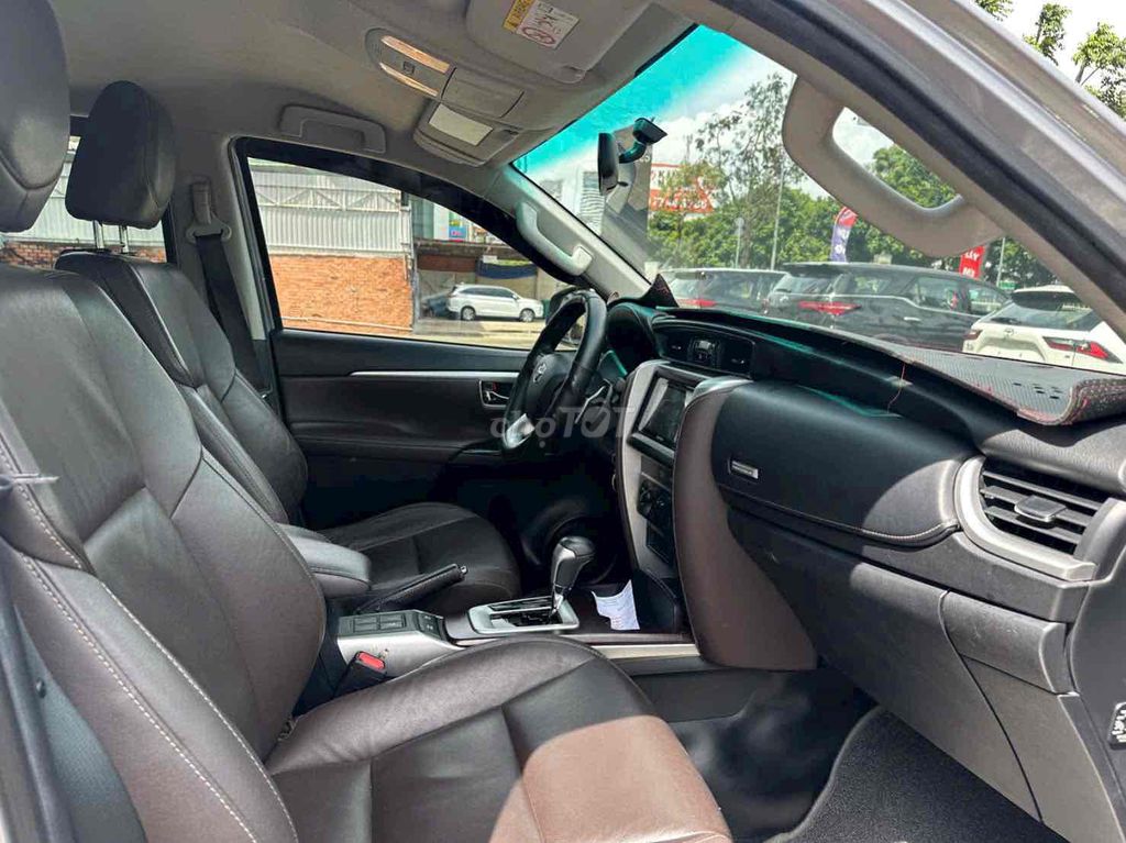 Toyota Fortuner 2020 2.4G 4x2 AT - Dầu tự động. Mua bán Ô tô tại Quận Bình Thạnh Tp Hồ Chí Minh được đăng bởi phuongneo hình 10