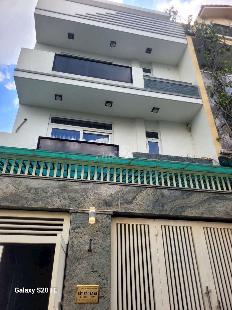 Cần cho thuê nhà PĐHT đường nguyễn văn Quá .Dt 6,5x20 1 trệt 3Lầu 5PN