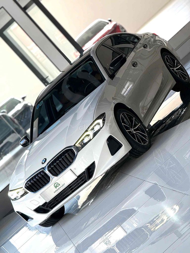 BMW 3 Series 2023 320i Sport Line. Mua bán Ô tô tại Quận Tân Bình Tp Hồ Chí Minh được đăng bởi GREENWAY AUTO hình 3