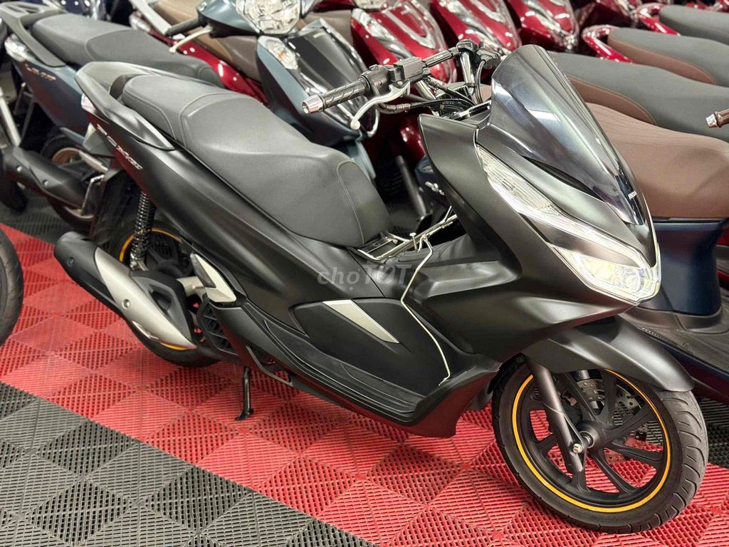 Honda PCX150i 2018 с документами в отличном состоянии