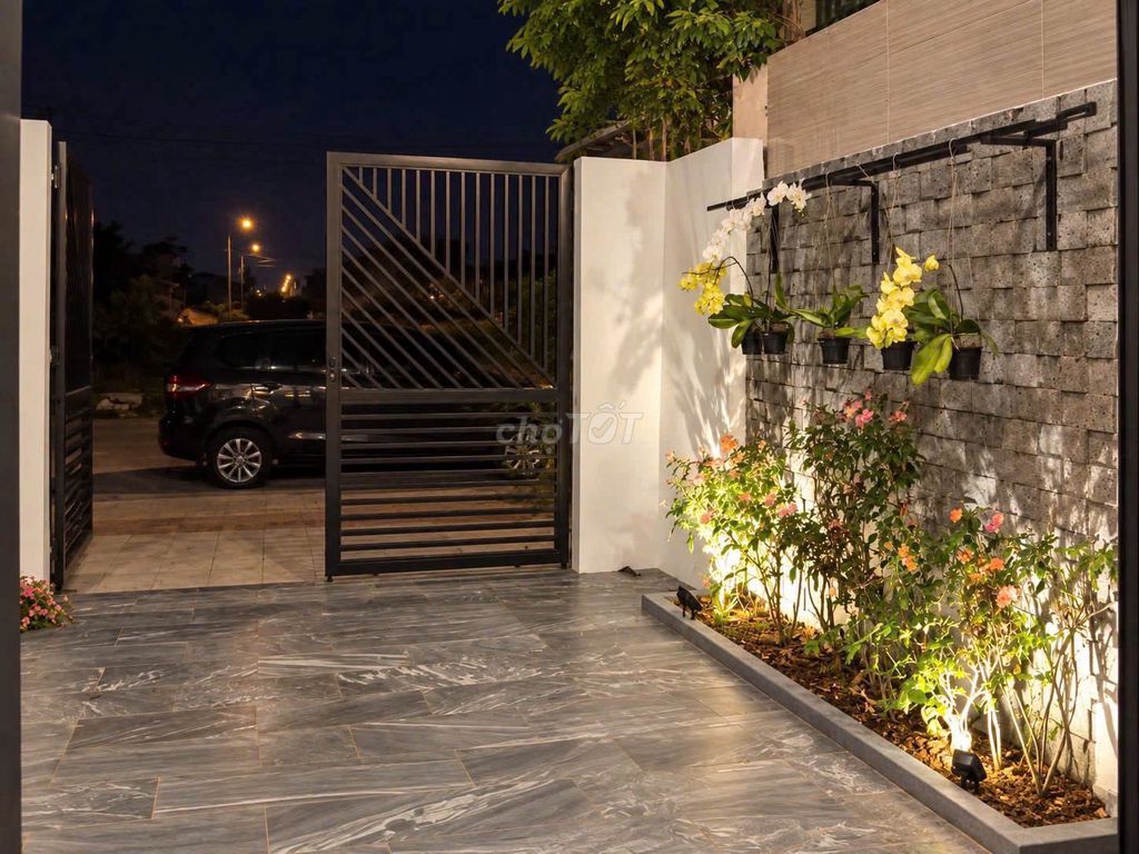 Аренда · 5 комн. · 100 м² · Quận Cẩm Lệ, ул. Đường Chế Viết Tấn